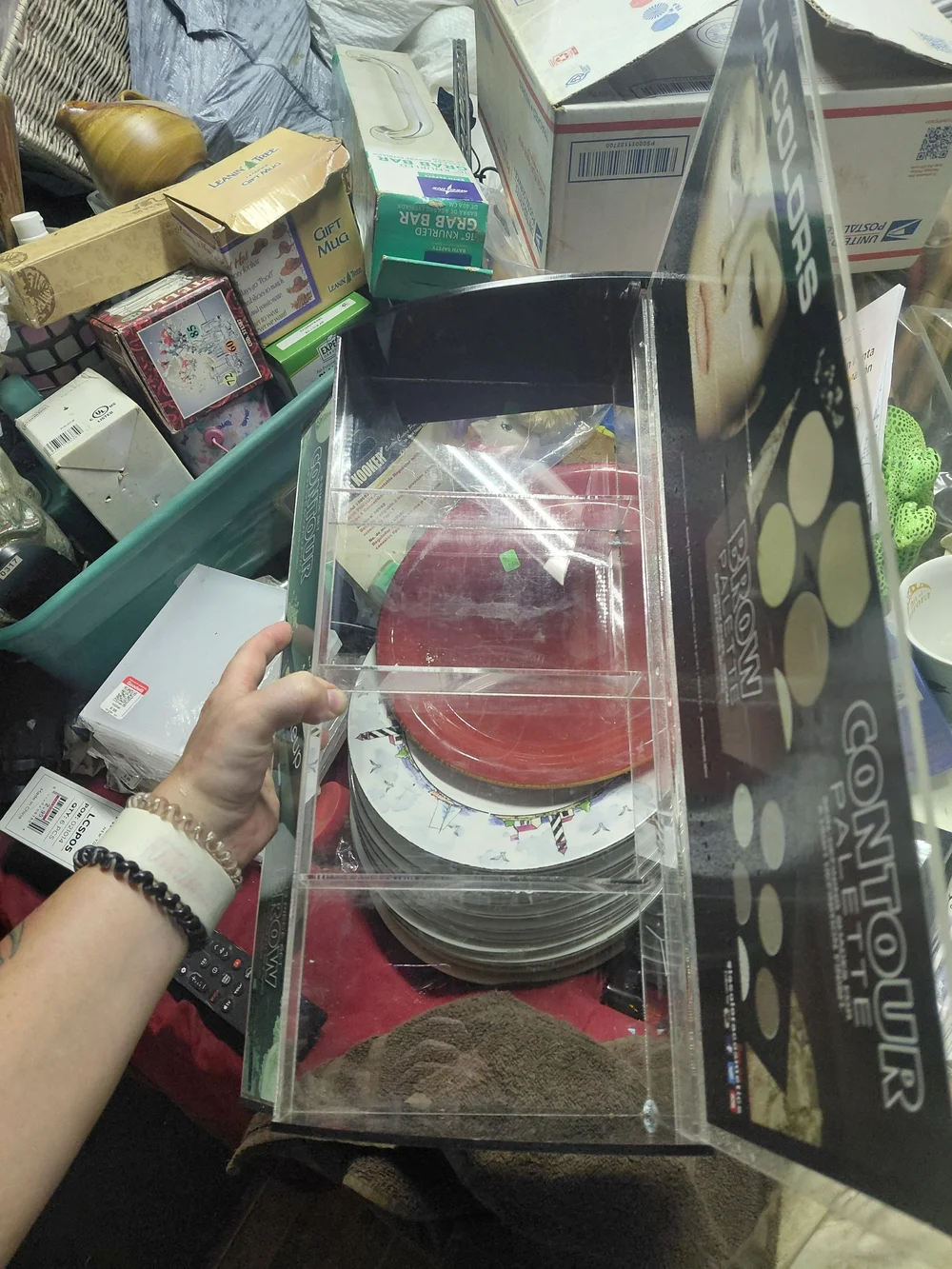 L.A. Colors Plastic Divider Makeup Organizer 17